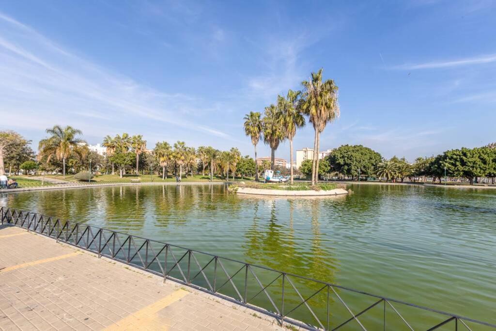 Ferienwohnung Playa Huelin Apartamento Málaga Exterior foto